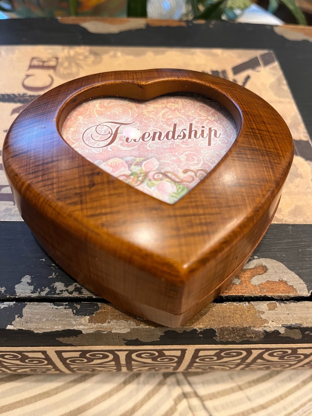 Heart-Shaped Music Trinket Box in Warm Brown